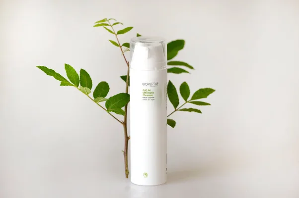 שלוש פאזות של ניקוי - G.O.M Cleanser
